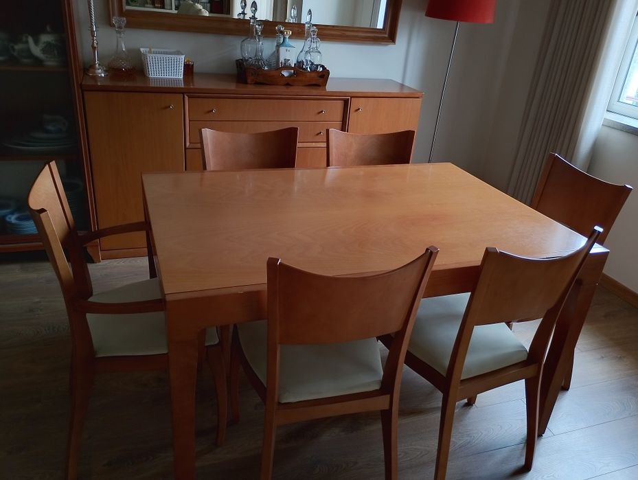 Mobília completa de sala de jantar