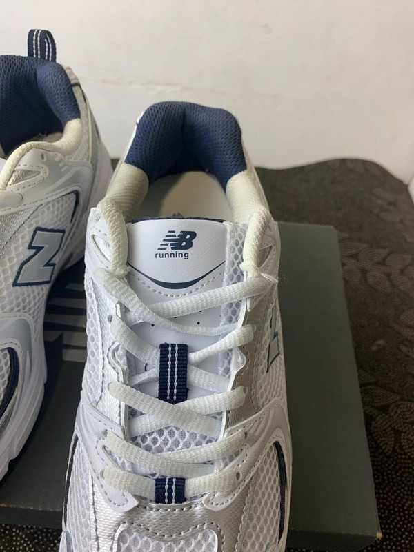 white* Damskie New Balance530 UnisexTrampki roz. 40