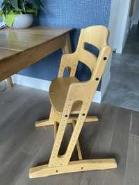 Krzesło drewniane z regulowaną wysokością siedziska