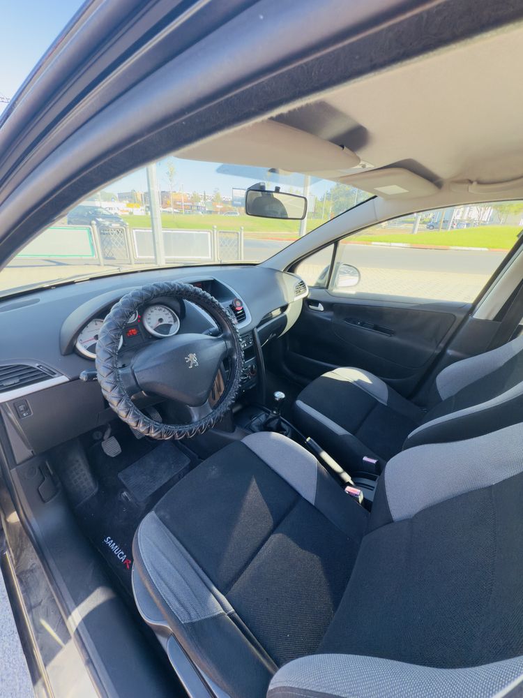 Peugeot 207 70 Mil KMs Gasolina