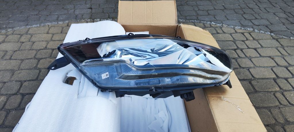 Lampa reflektor prawy przód Iveco daily  lV 4