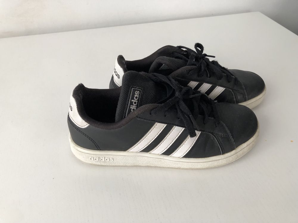 Czarne adidasy r.36