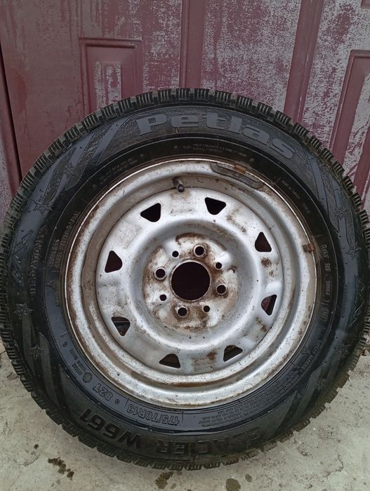 Продаю шини Petlas glaiser w661 175 70 r13 разом з диском