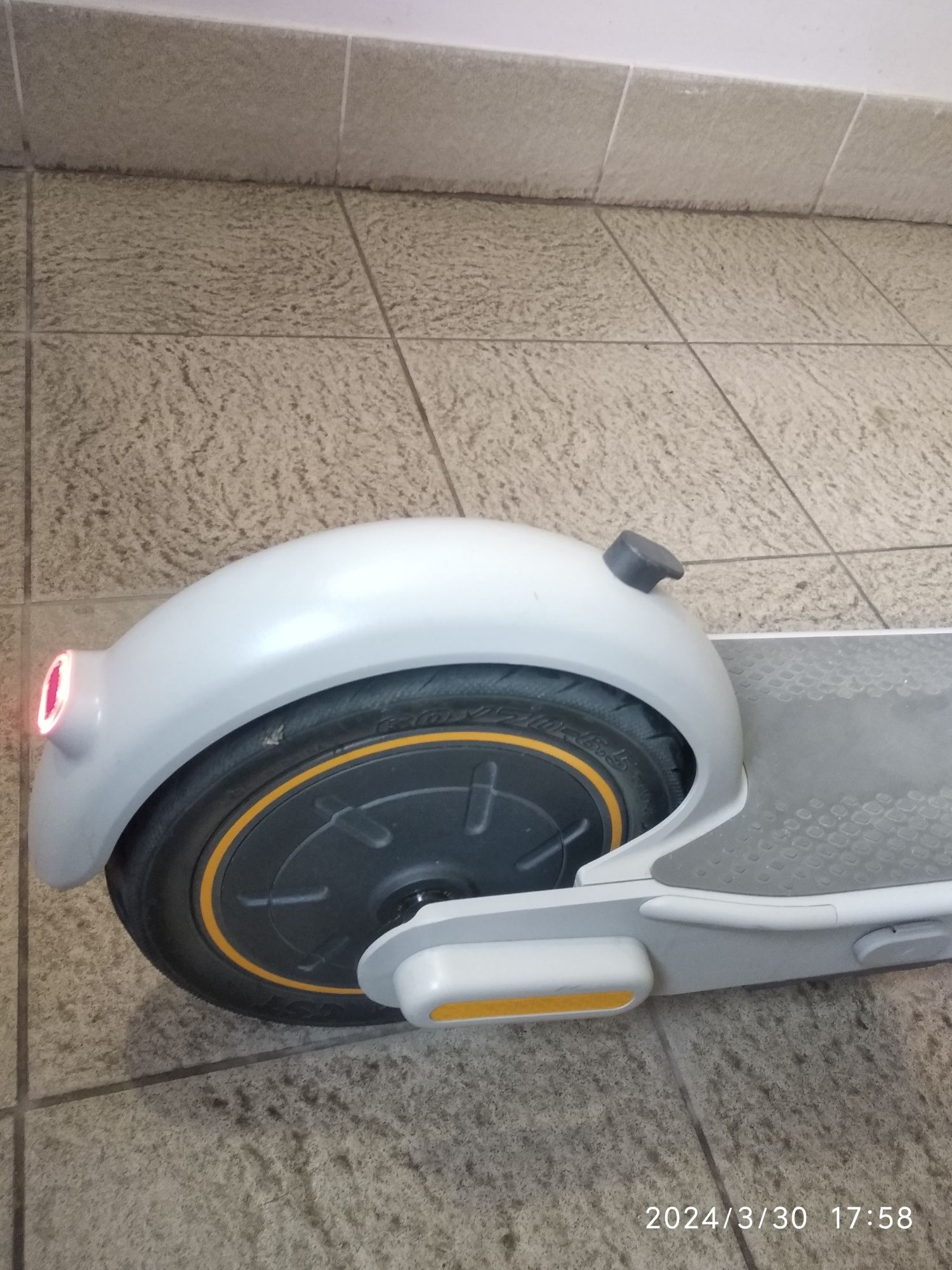 Електросамокат SEGWAY Ninebot G30LE