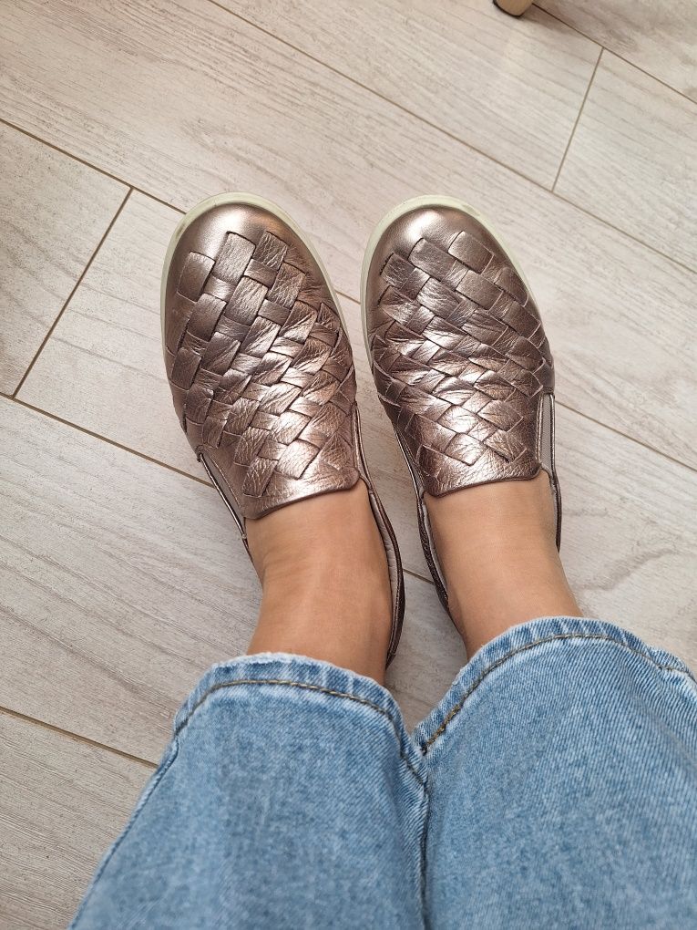 Ecco sneakersy skora naturalna wygodne zlote rozm 38