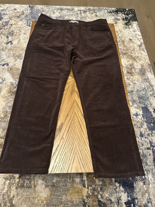 Джинсы новые Levis вельветовые размер W38 L34