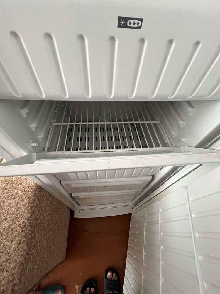 Продам морозильну камеру