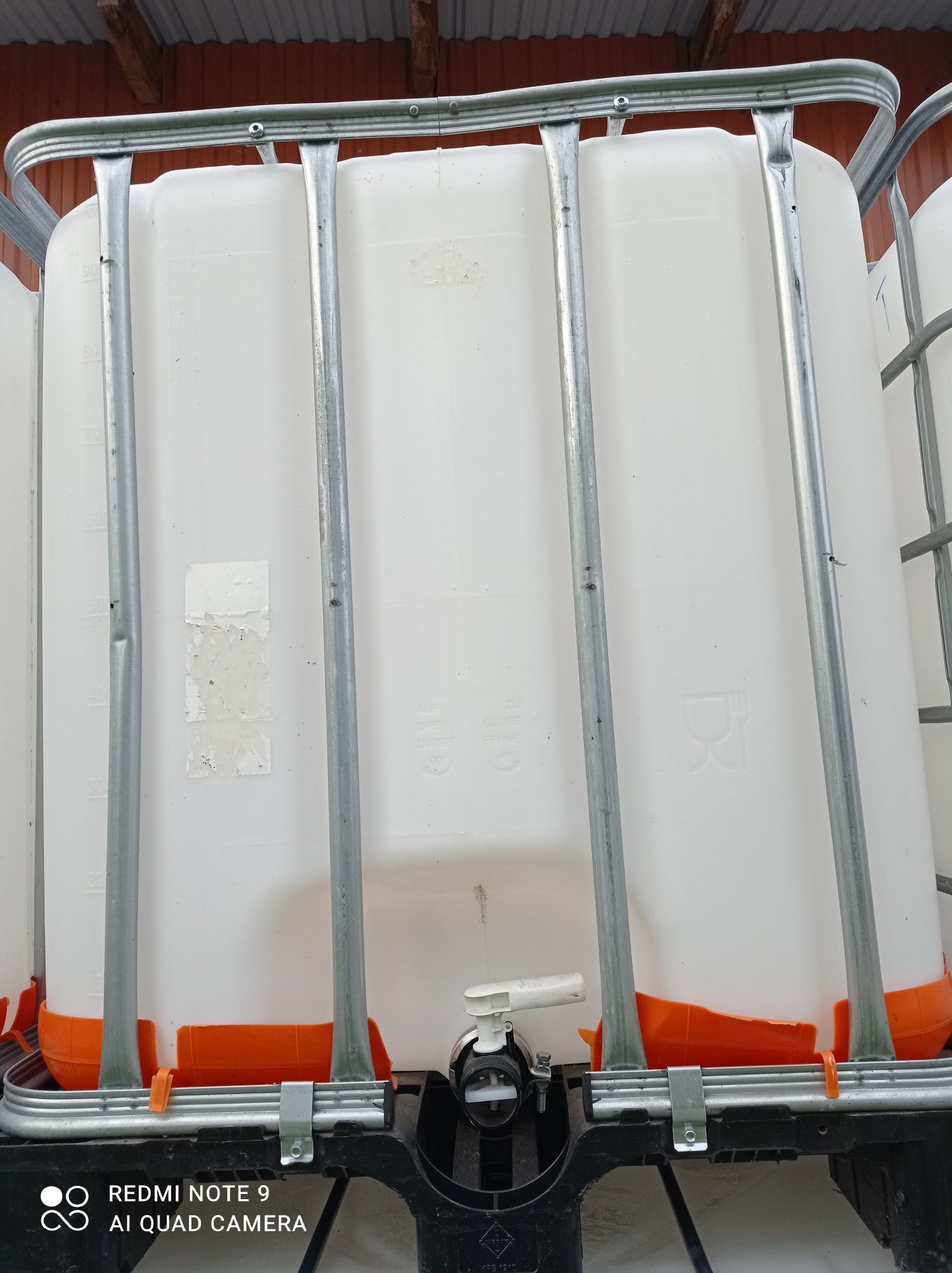 Kontener IBC zbiornik beczka mauzer mauser 1000l paletopojemnik wodę