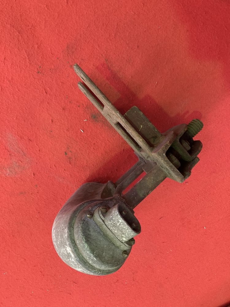 Antigo molde / ferramenta para vulcanizar pneus.