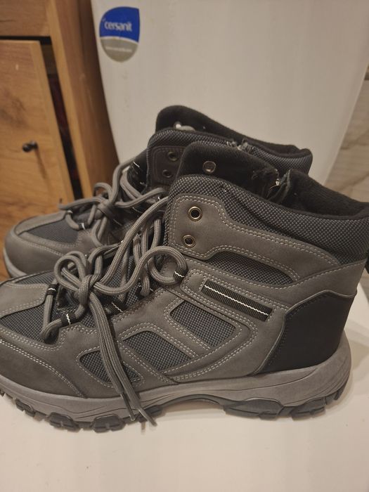 Nowe trapery męskie rozmiar 45