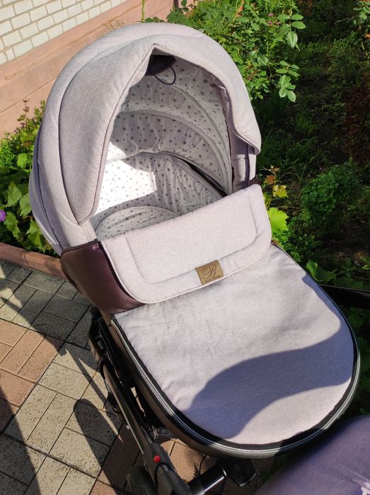 Продам коляску 2 в 1