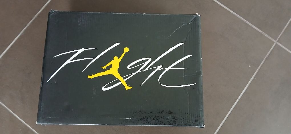 Sapatilhas Novos Air Jordan 4 Retro Thunder  N°47