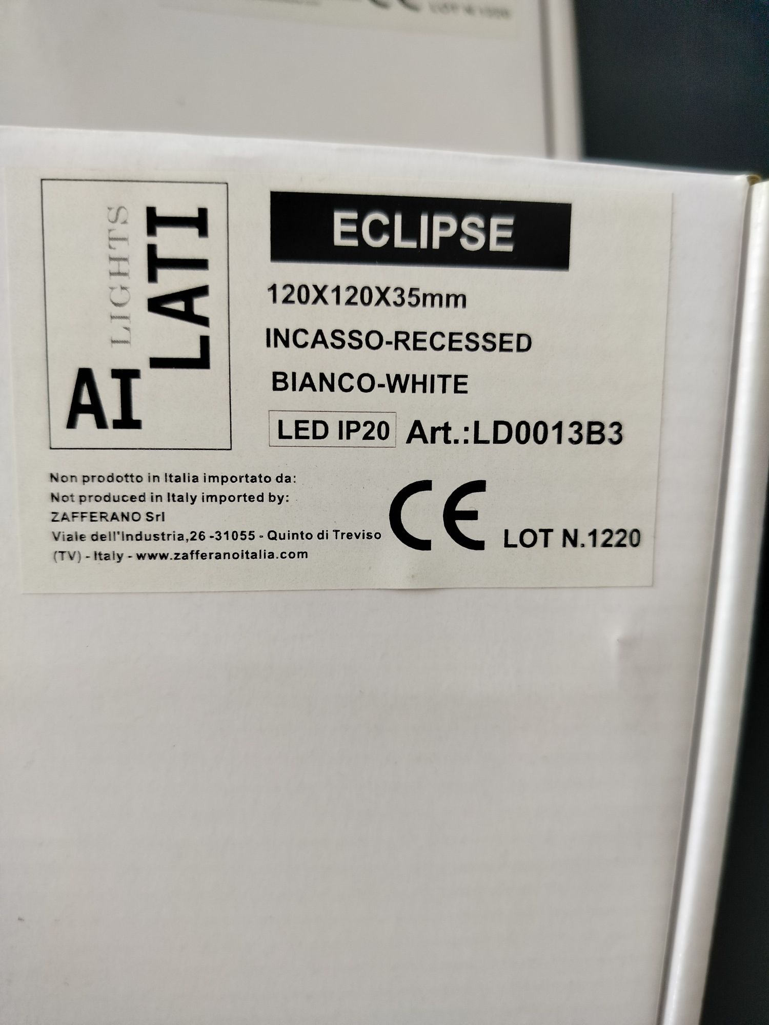 Oprawa do sufitów podwieszanych Eclipse quadra