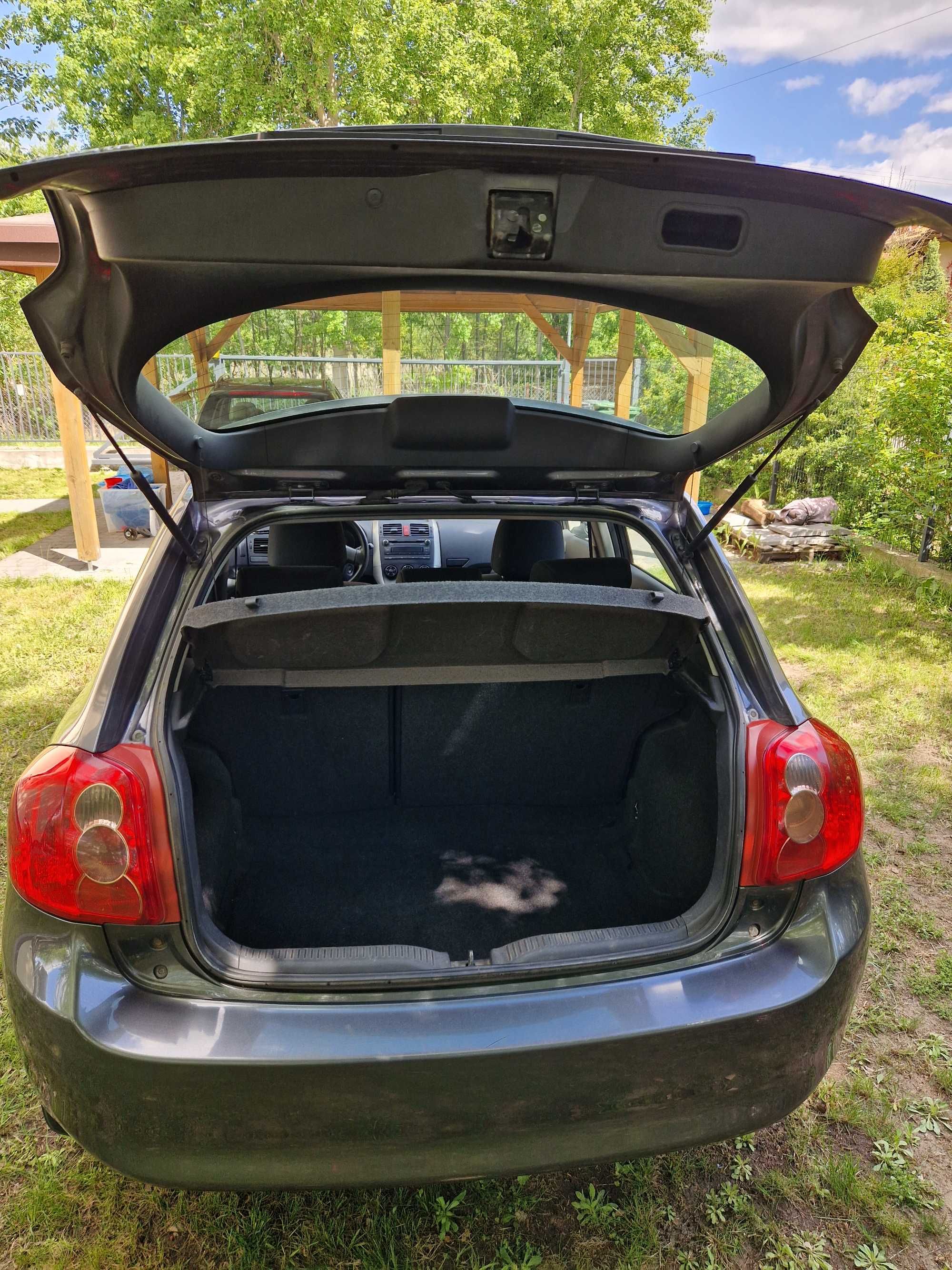 Toyota Auris 1,4 diesel.
