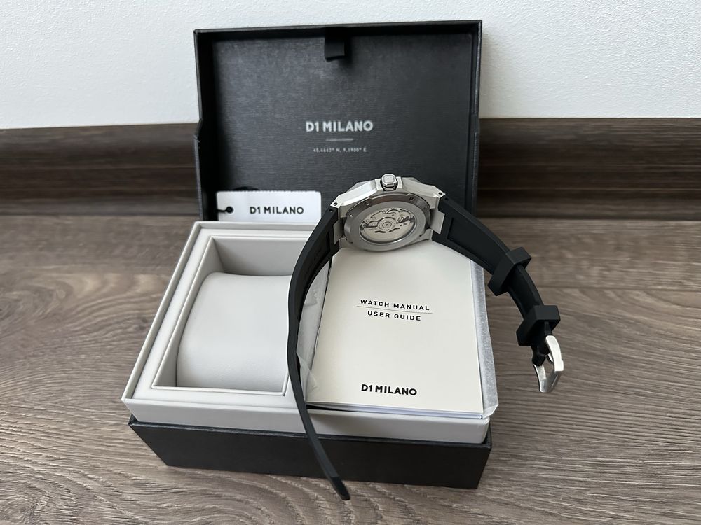 D1 Milano Skeleton Watch Rubber 41.5mm – Silver