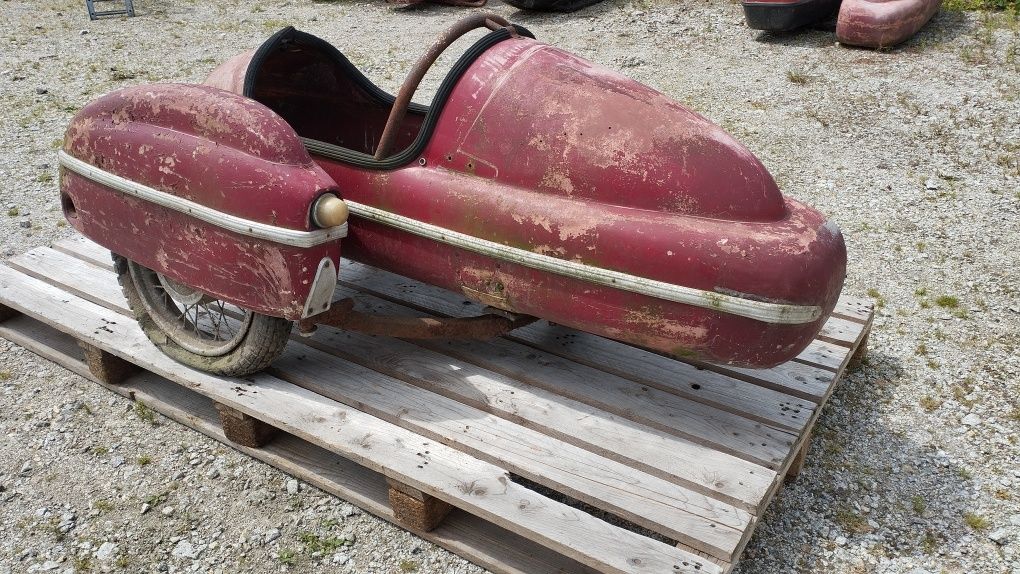 Wózek boczny velorex 560