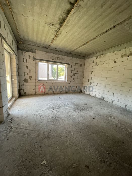 Продам будинок для креативних і амбіційних.