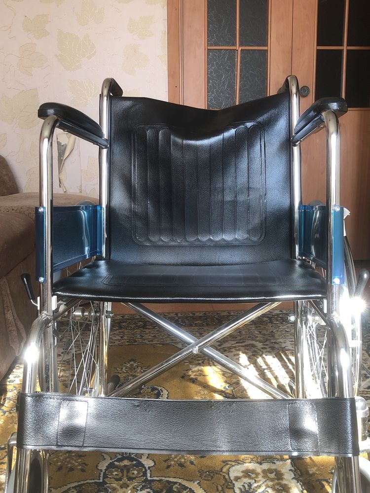 Продам инвалидное кресло