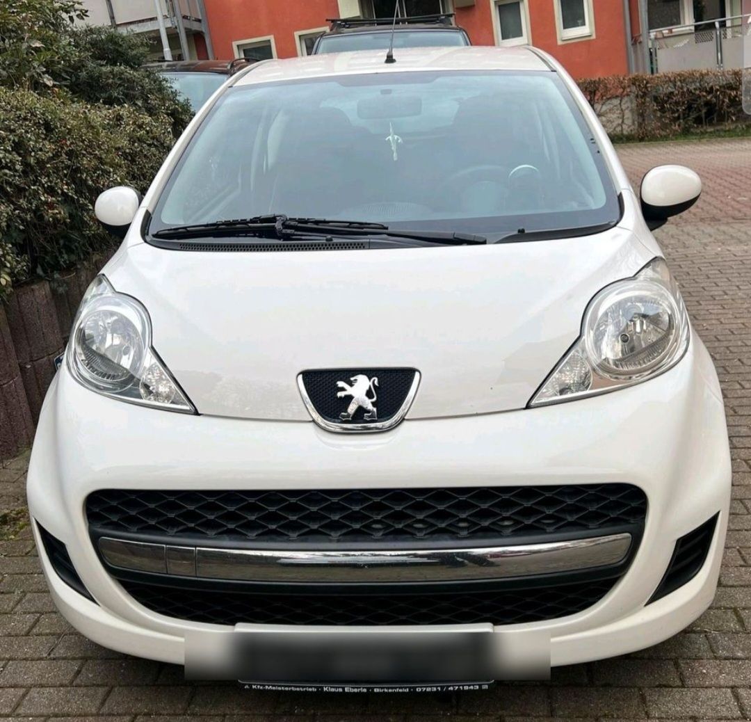 Peugeot 107 bardzo zadbany