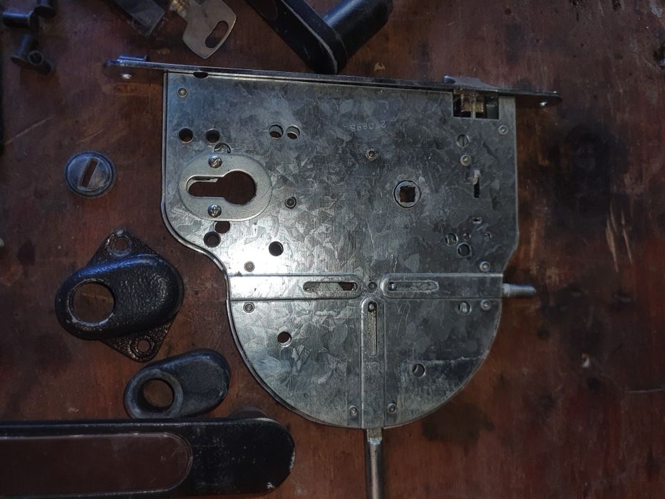 Witex super lock wieloryglowy  do drzwi antywłamaniowy