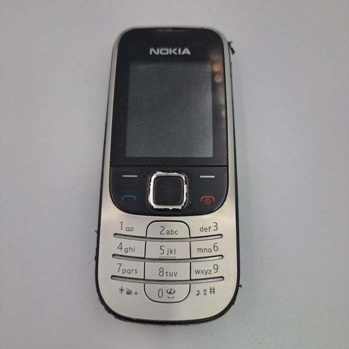 Stary telefon komórkowy Nokia 2330c