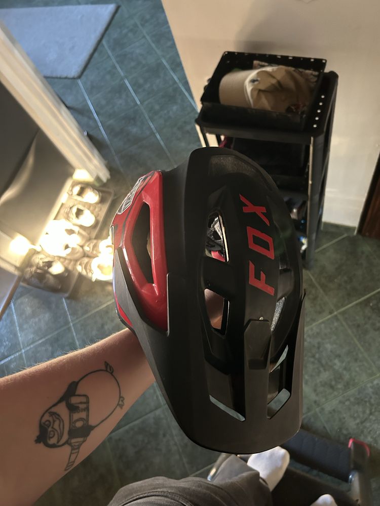 Kask rowerowy fox