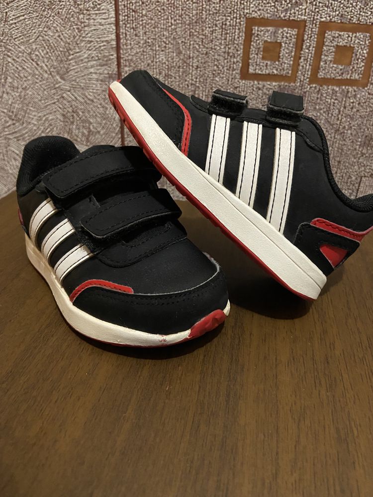 Кроссовки на липучке для мальчика «Adidas» 23р
