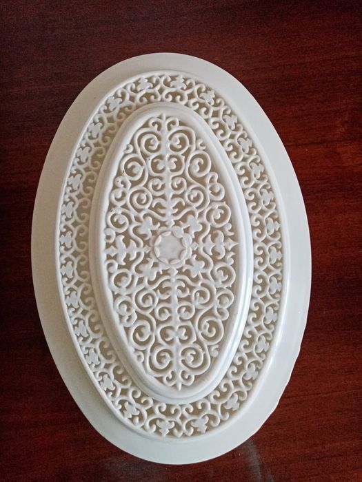 Шкатулка овальна