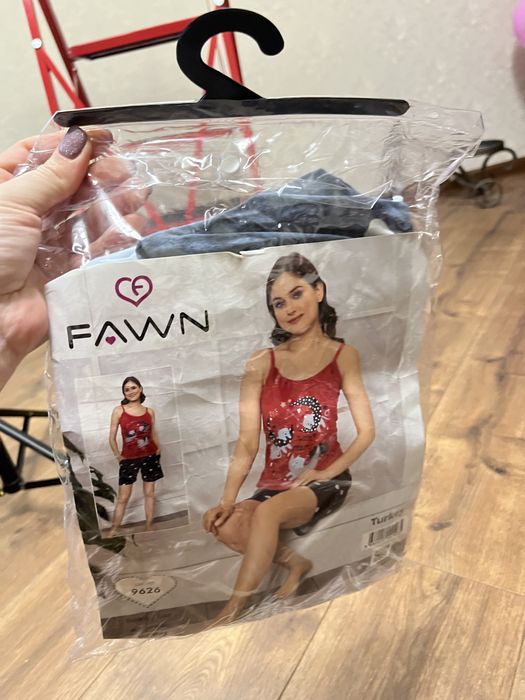 Нова піжамка для дівчинки