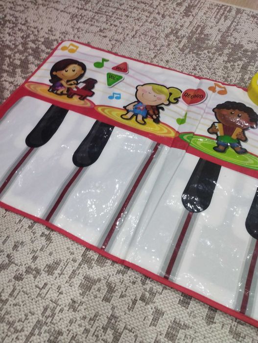 Музыкальный детский коврик пианино большой. Б.У.