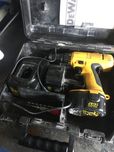 Berbequim dewalt com duas baterias