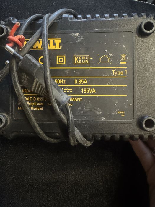 Ladowarka DeWalt …..