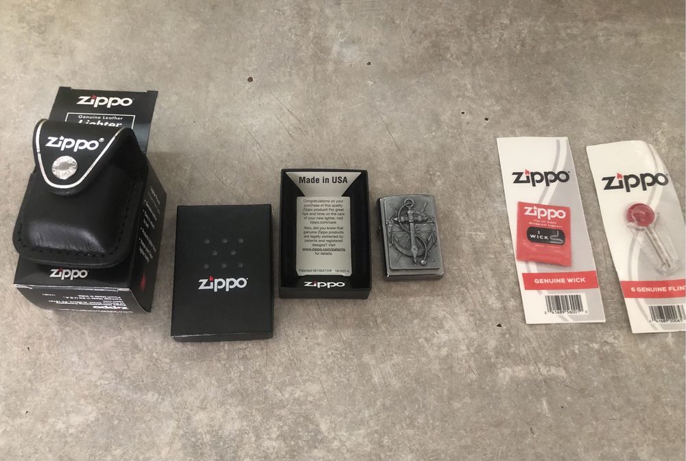 Подарочный набор зажигалка Zippo