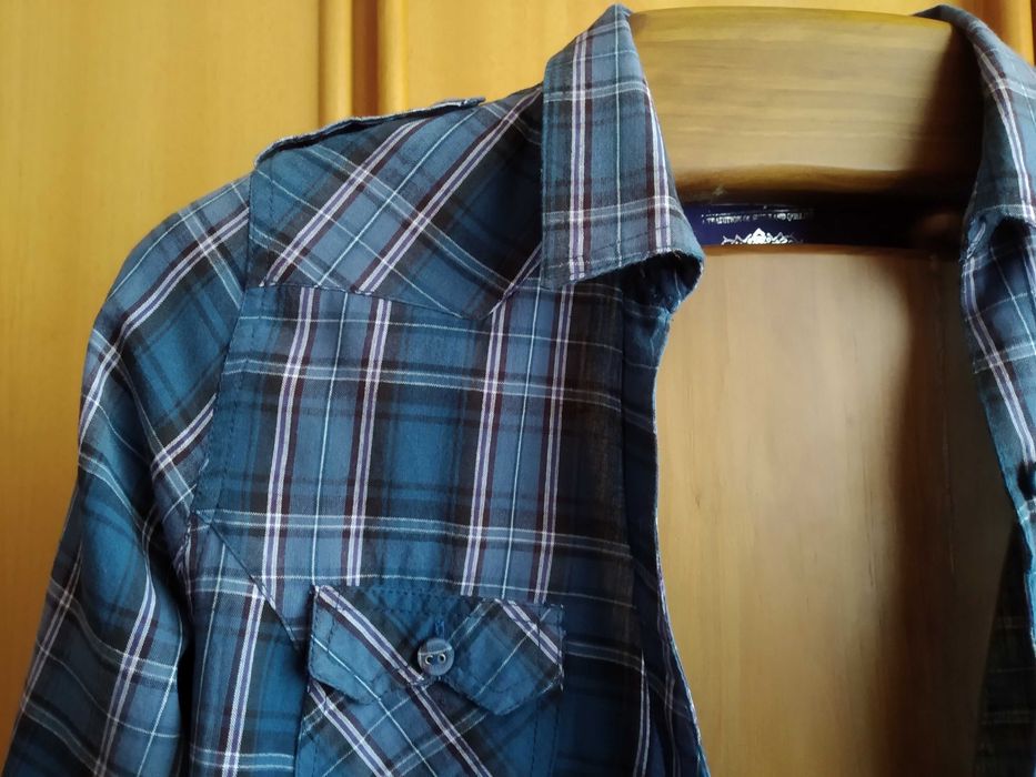 (COMO NOVA, PORTES GRÁTIS) Camisa Azul Macia de Mulher (Tamanho 42)