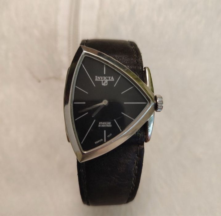 Продам жіночий годинник invicta