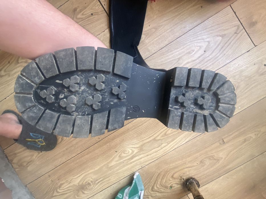 Продам осінні сапоги