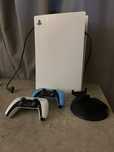 Playstation 5 + 2 pady + 4 gry
