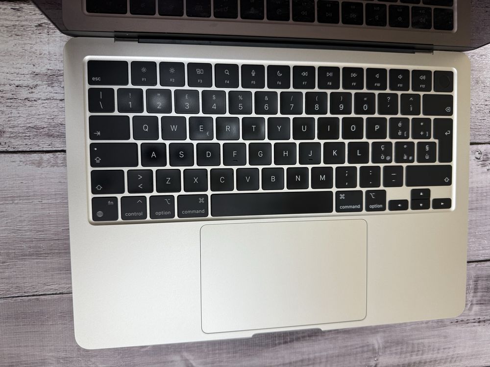MacBook Air 13.6 STL/10C GPU/8GB/512GB назапчастини