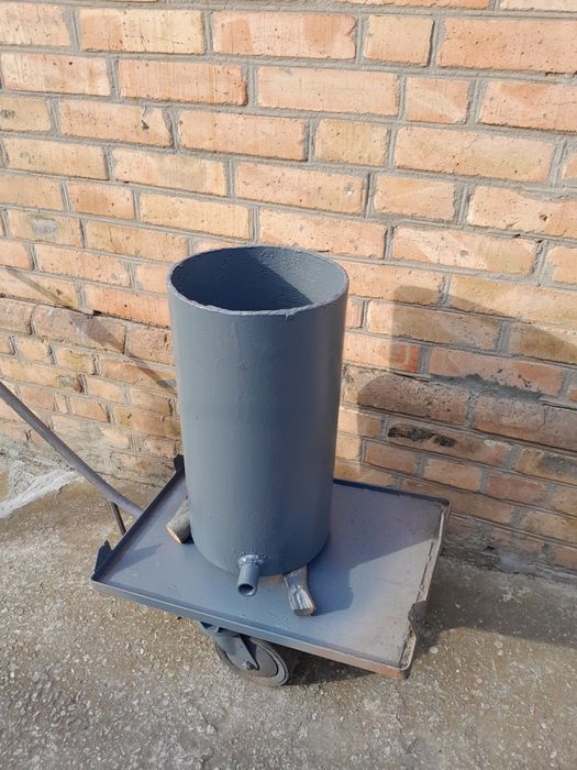 Расширительний бачок . Залізний  7 мм товщина  7мм