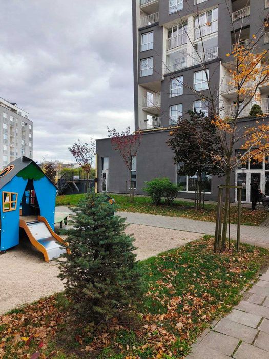 Продаж фасадного приміщення в ЖК Америка 380 м2