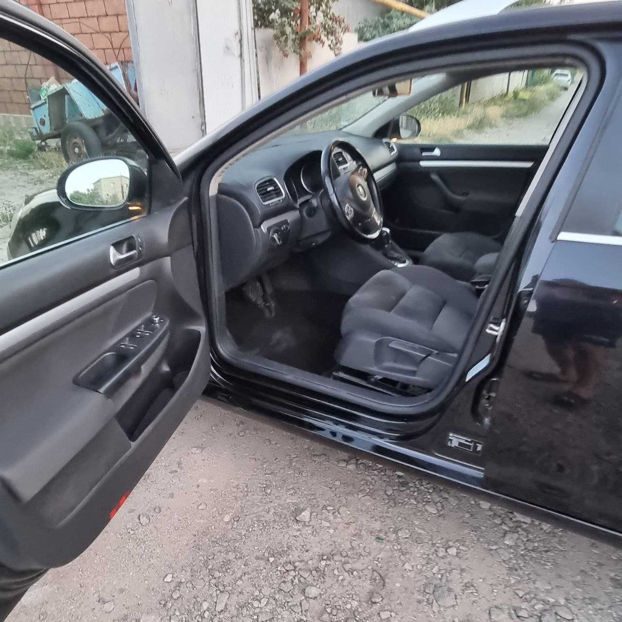 гольф6  2011 Г 1.6 бенз автомат  в отл сост