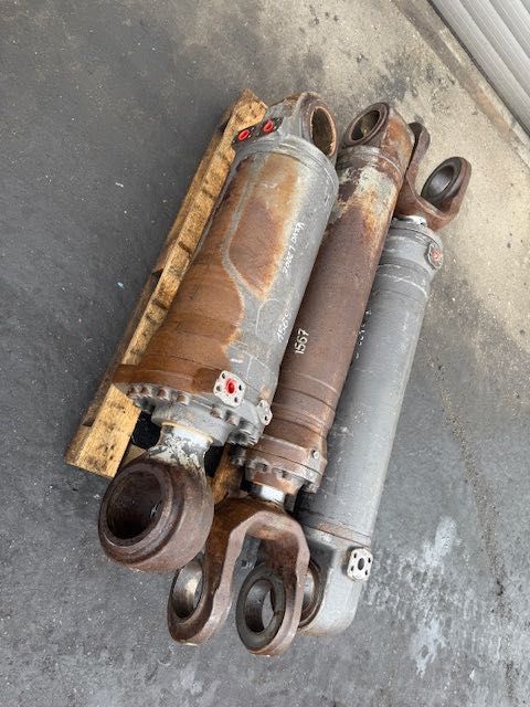 volvo l 220 e komplet siłowników hydraulicznych