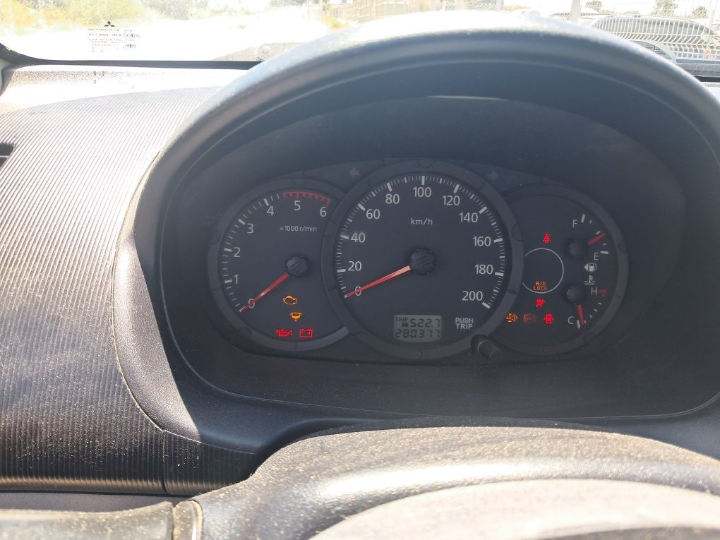 Carrinha MITSUBISHI L200