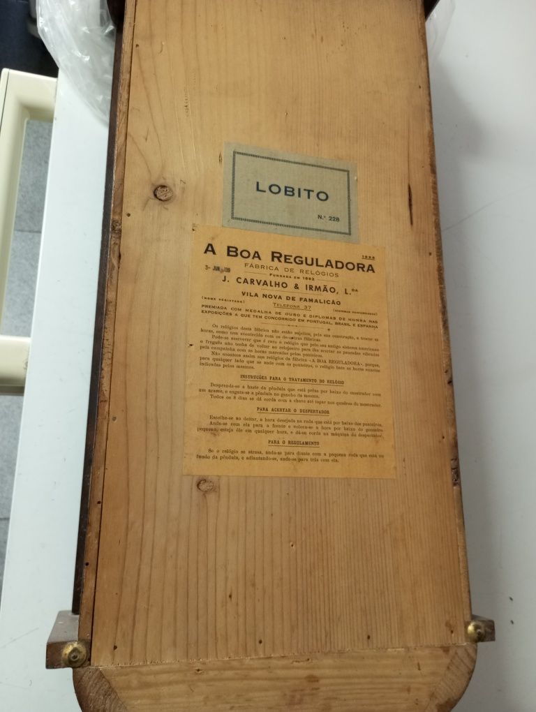 Relógio antigo de parede