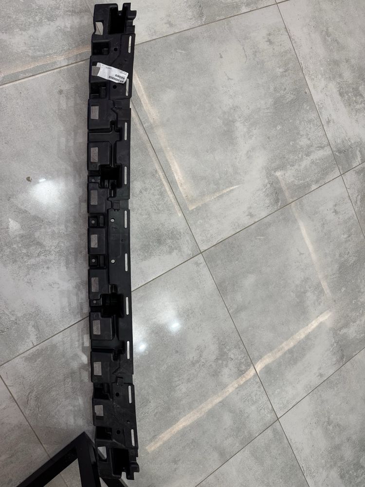 Absorber zderzaka grand cherokee 10-15 tył