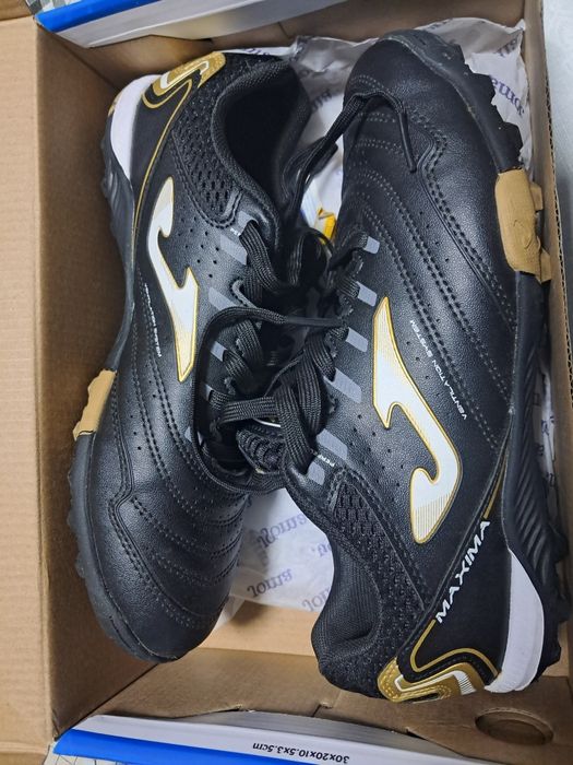 Ténis da Joma n39