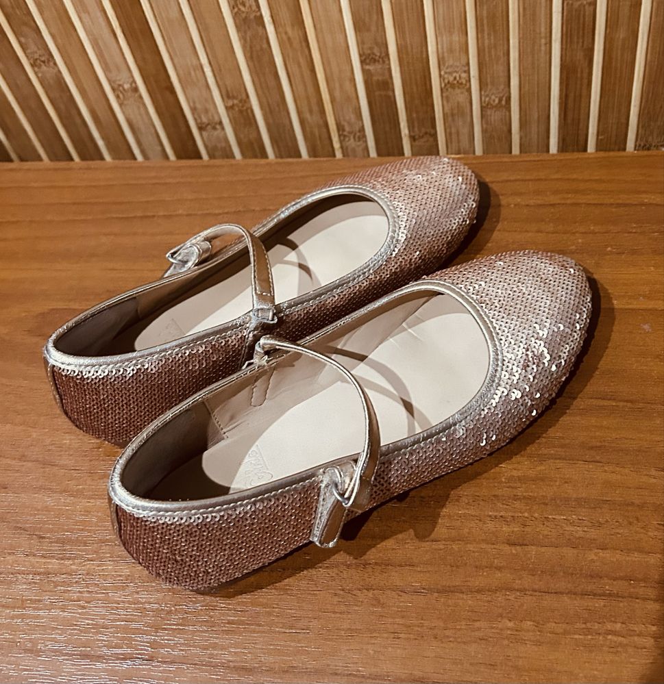 Продам детские туфли Mango р.33-34