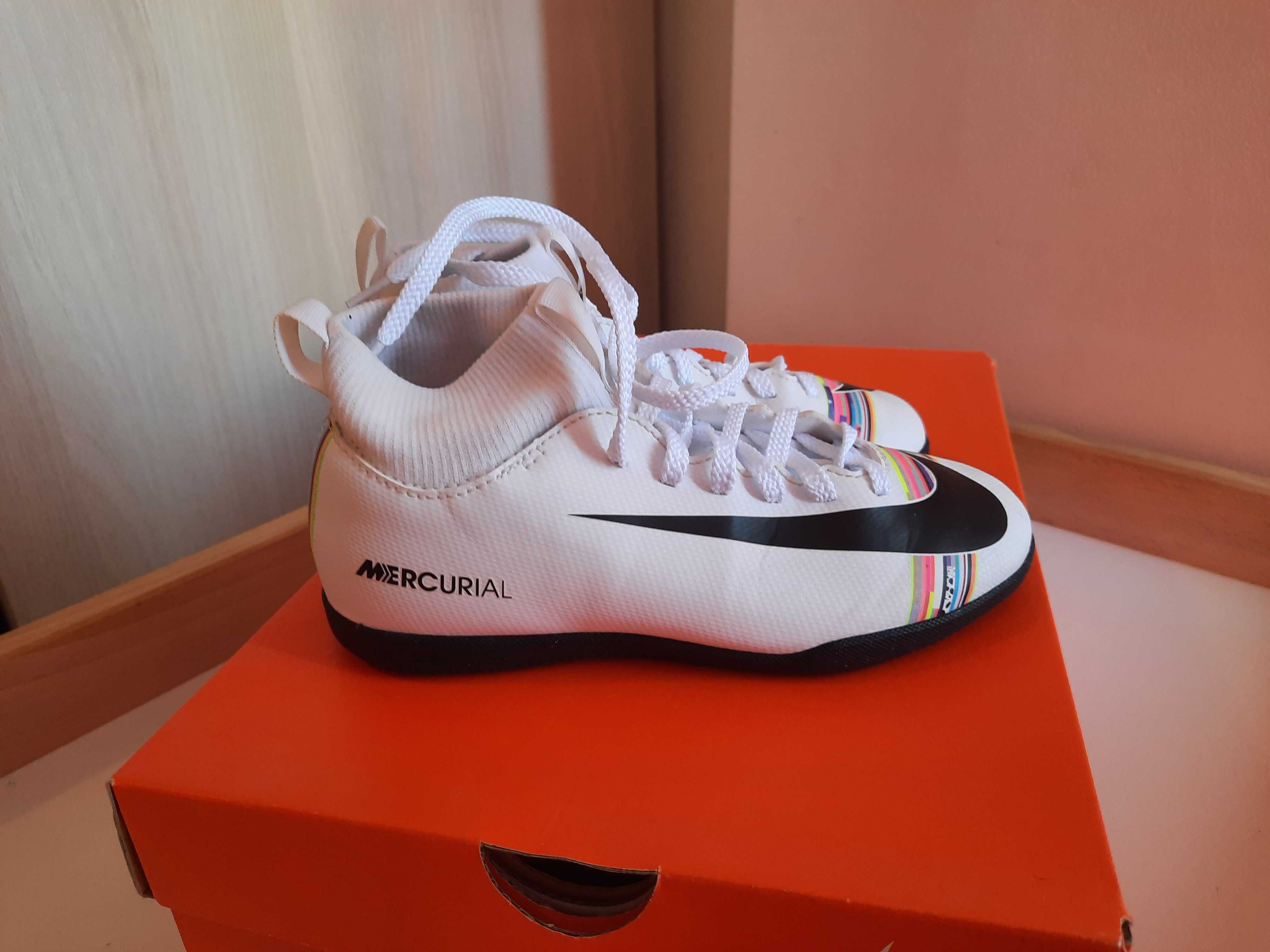 Vendo Sapatilhas Futsal Criança Nike Mercurial