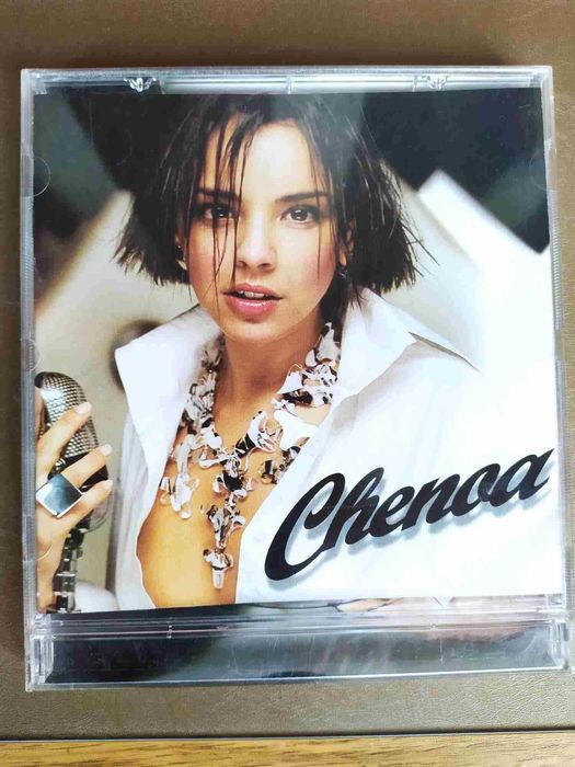 Музичні CD: Tori Amos, Chenoa, Sade, Повалій