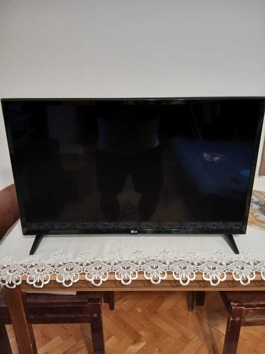 TEWIZOR  32 CALE LG z pilotem